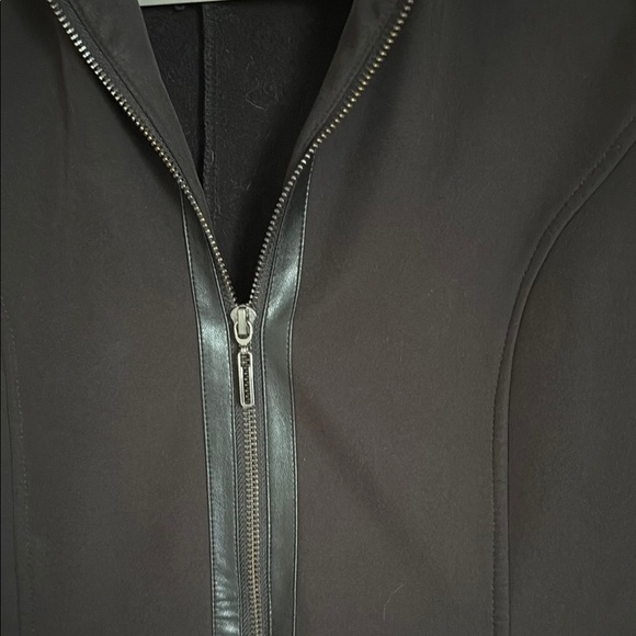 Black Hooded Women's Jacket - Picture 3 of 10